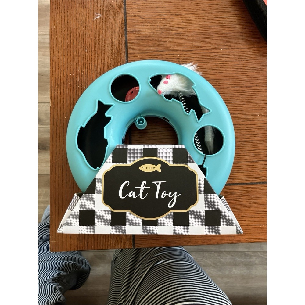 Cat Toy Interactive w/ Mouse and Rolling Ball ..New In Package !